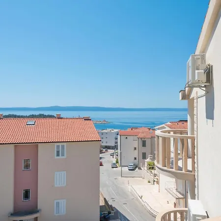 Marina Sea&city View * Макарська