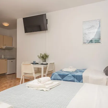 Marina Sea&city View * Макарська