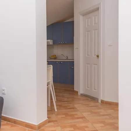 Marina Sea&city View Апартаменти *