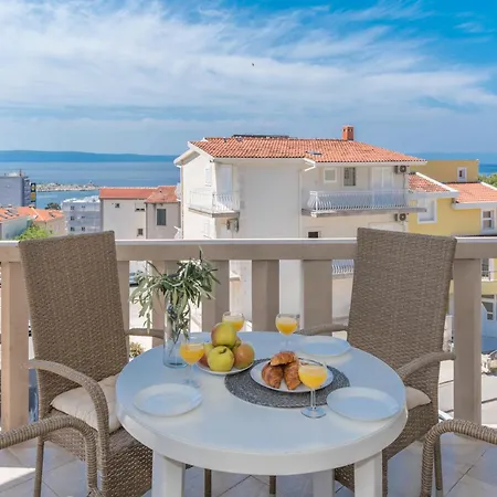 Апартаменти Marina Sea&city View *