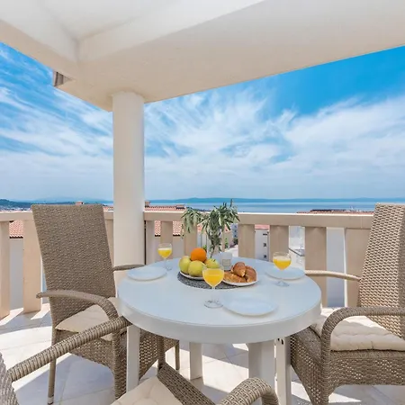 Апартаменти Marina Sea&city View Макарська