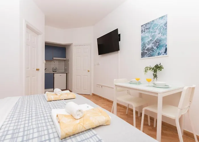 Marina Sea&city View Апартаменти