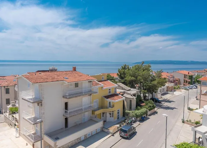 Апартаменти Marina Sea&city View *