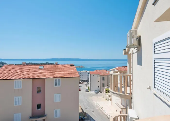 Marina Sea&city View * Макарська