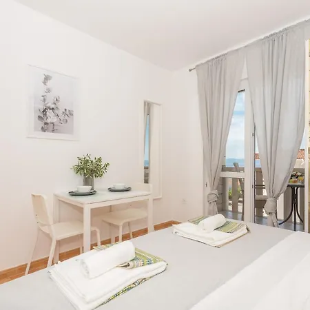 Апартаменты Marina Sea&city View Макарска