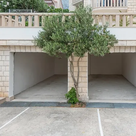 Marina Sea&city View * Makarska